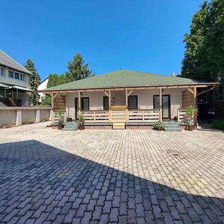 Istvan Apartmanok Кестхей Экстерьер фото