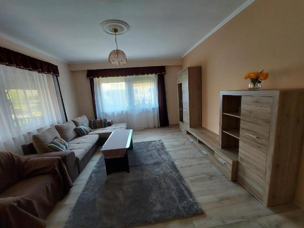 Istvan Apartmanok Кестхей Экстерьер фото